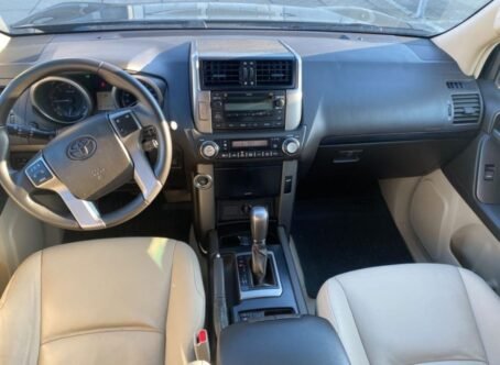 TOYOTA LAND CRUISER – Image 9