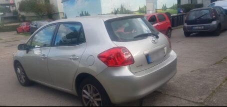 TOYOTA AURIS – Image 2