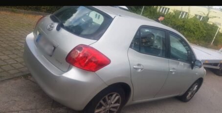 TOYOTA AURIS – Image 4