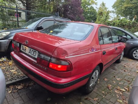TOYOTA CARINA – Image 4