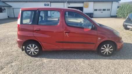 TOYOTA YARIS – Image 2