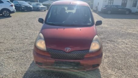 TOYOTA YARIS