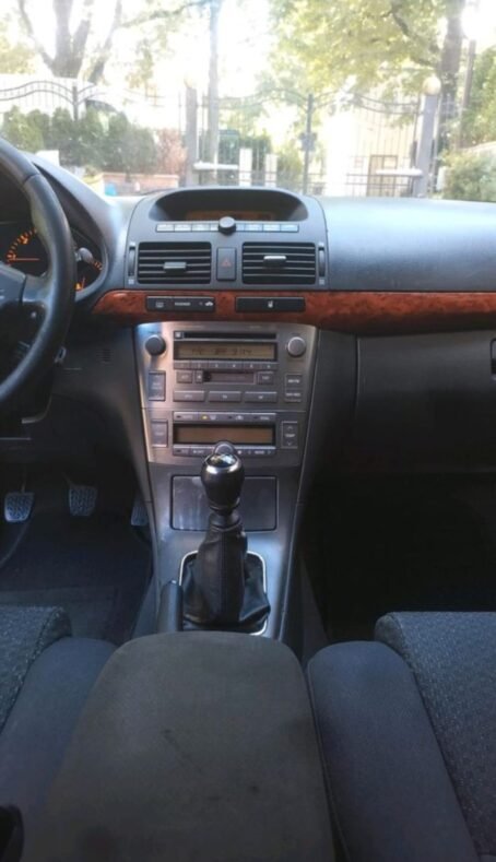 TOYOTA AVENSIS – Image 6