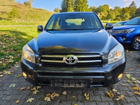 TOYOTA RAV4 – Image 13